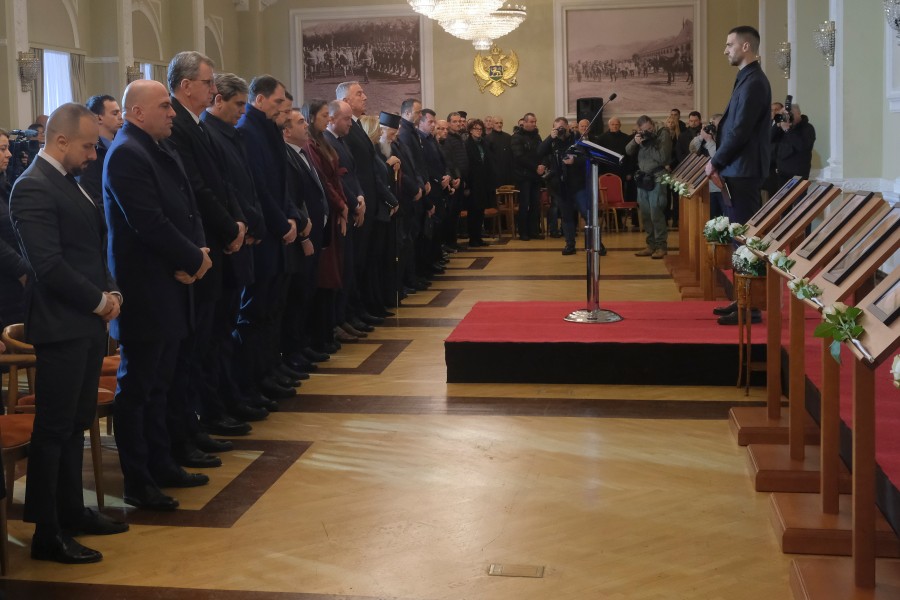 Veliki broj zvaničnika na komemorativnoj sjednici