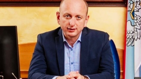 Knežević u svom elementu u parlamentu thumb2.jpg