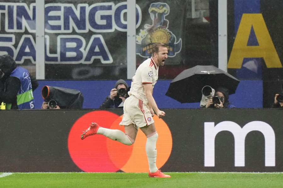 Kejn proslavlja gol