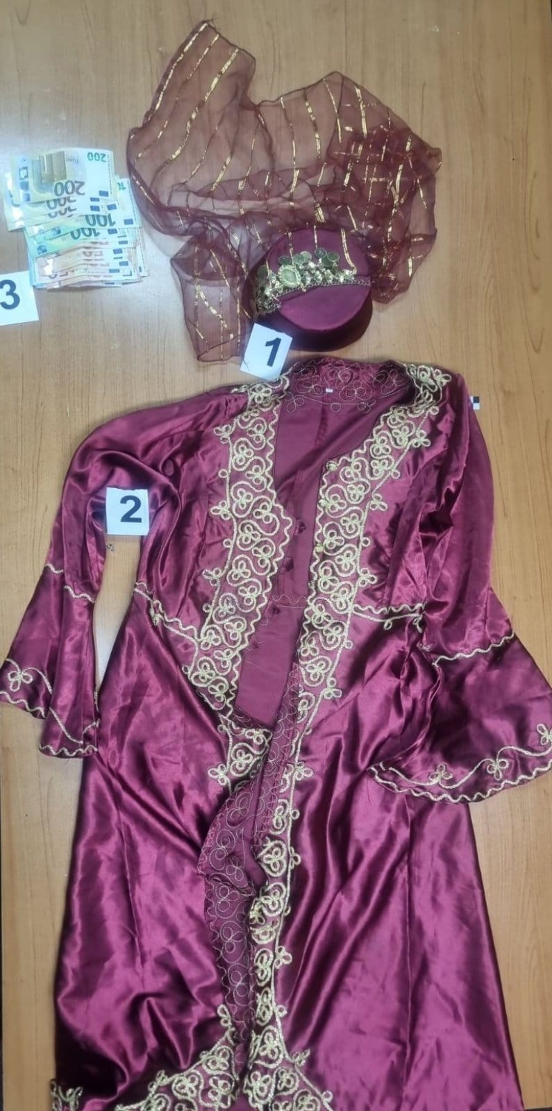 Zaplijenjena tradicionalna romska nošnja za mlade