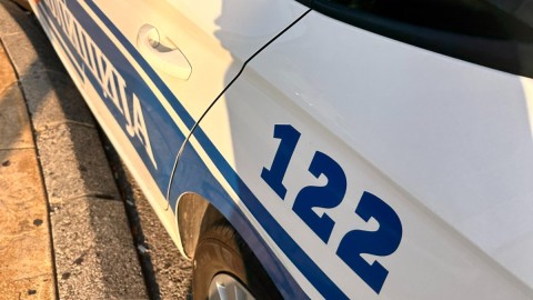 Policija kontrolisala preko 1200 lica tokom vikenda: Oduzeta vozila, pronađena droga i oružje thumb2.jpg
