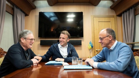 Makron, Starmer i Merc u zajedničkoj posjeti Kijevu sa Tuskom thumb2.jpg