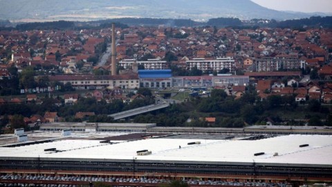 Kragujevac: Muškarac sa automatskom puškom išao ulicom i nasumično pucao thumb2.jpg
