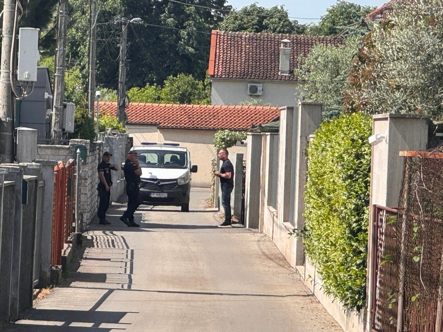U toku je pretres kuće Duška Golubovića u Podgorici 