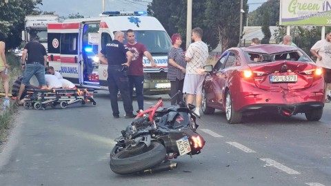 Udes motocikliste i vozila u Ulici Vojislavljevića, saobraćaj obustavljen thumb2.jpg