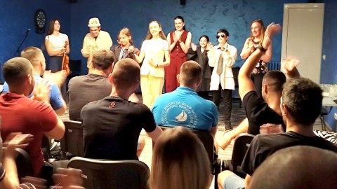 Aplauz za izvođenje satirične komedije Studentskog teatra “Ništa bez koalicije” thumb2.jpg