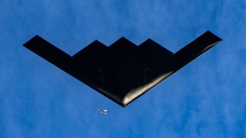 SAD: Bombarderi B-2 poletjeli ka Guamu? thumb2.jpg