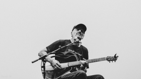 The Vlatko Stefanovski Experience: Izložba fotografija u čast 50 godina karijere legendarnog gitarista thumb2.jpg