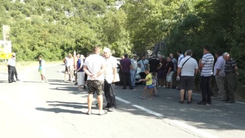 Protest mještana Riječke nahije: Traže izlazak iz okvira NP Skadarsko jezero thumb2.jpg