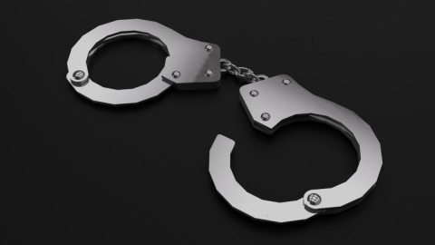 Na Aerodromu Podgorica uhapšen državljanin Azerbejdžana, vrijeđao i napao policajce thumb2.jpg