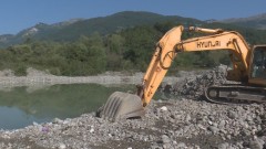 U Botunu spriječena nezakonita eksploatacija šljunka, krivična protiv jedne osobe thumb1.jpg