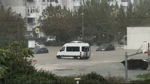 VIDEO: Obilne padavine u Ulcinju, ulice poplavljene thumb2.jpg
