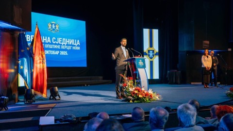 Milatović pokreće Predsjedničku stipendiju „Mimoza“ thumb2.jpg
