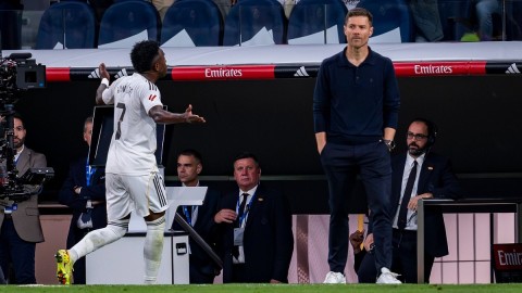 Vinisijus se izvinio navijačima, klubu, predsjedniku, nije samo Ćabiju Alonsu thumb2.jpg