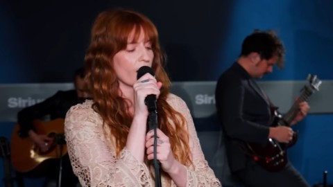 Florence and the Machine izvode obradu pjesme „Abracadabra“ od Lady Gage thumb2.jpg