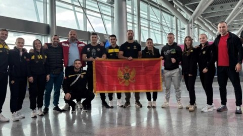 Seniorska džiu džicu reprezentacija na SP u Bangkoku thumb2.jpg