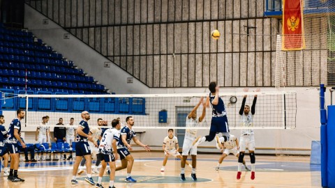 Nastavlja se Superliga odbojkaša, Mornar u "Topolici" dočekuje Budućnost  thumb2.jpg