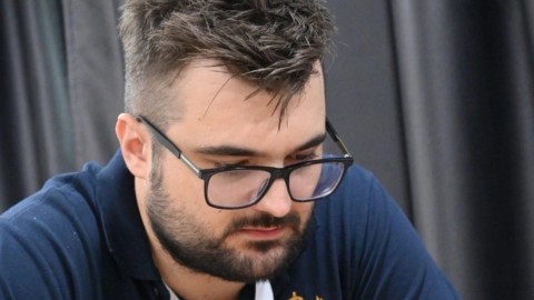 thumb2.jpg
