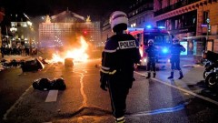 Francuska i protesti: Vlada preživela glasanje o nepoverenju, više od 100 uhašenih u demonstracijama