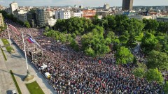 „Srbija protiv nasilja“: „Tragedije su bile poziv na buđenje", počela šetnja beogradskim ulicama do Predsedništva Srbije
