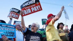 Radnici Diznilenda u Kaliforniji kažu da zbog niskih plata žive u automobilima i motelima