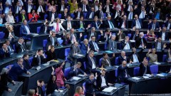 Zarada njemačkog poslanika – 11.227 evra i brdo dodataka