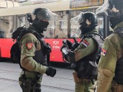Osmi dan blokada - nove taktike policije, probijen kordon u Užicu, usledila hapšenja 