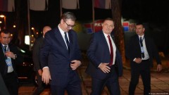 Kako Vučić i Dodik vuku Trampa za nogavicu