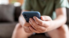 TikTok preporučuje pornografiju deci, pokazuje novi izveštaj