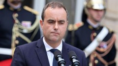 Francuski premijer podneo ostavku posle manje od mesec dana
