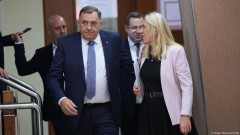 Dodik i skupštinskom odlukom razvlašćen, povučeni svi njegovi sporni zakoni