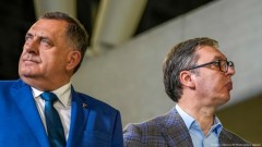 Vučić traži novog Dodika?
