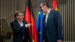 Antinemačka kampanja: Vučić traži šupljine u politici Berlina