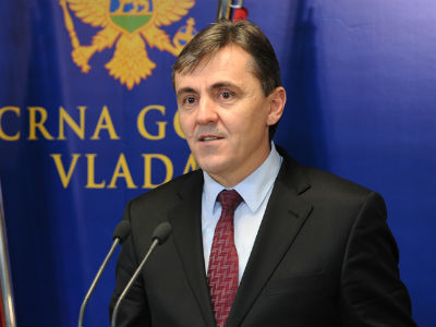 Žugić sa turskim bankarima i biznismenima radoje-ugia.jpg
