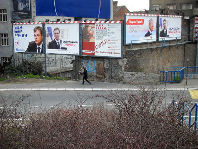 Srbija: 4.000 birača manje nego 2012. srbija-plakati-izbori.jpg