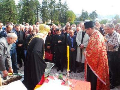 Uskoro početak gradnje crkve na Cetinju cpckamentemeljac.jpg