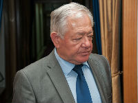 velizar-naa.jpg