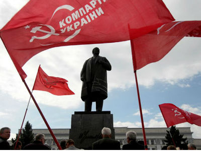 Ukrajina zabranila komunističke simbole ukrajina-lenjin-statua-aljazeera.jpg