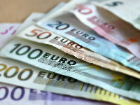 664979_bank-note-209104960720jpg