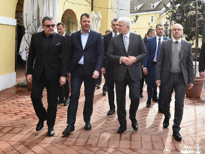 691870_2017-02-04-pv-dusko-markovic---predsjednik-vlade-vojvodine-igor-mirovic-1jpg