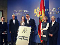 732584_presslpcgjpg