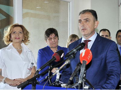 768340_2017-04-10-otvaranje-klinike-za-neurologiju-kccg-5jpg