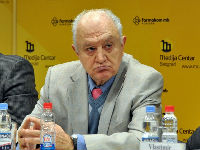 789352_epus16jpg