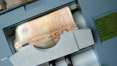 854857_banque-1326356960720jpg