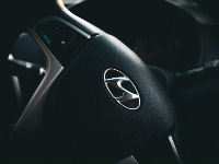 1001211_car-1852923960720jpg