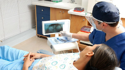 1223367_dentist-16396831280jpg