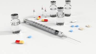 Na terapiji 181 osoba zaražena HIV-om syringe-18847841280.jpg