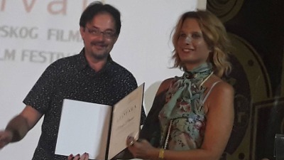 "Velika povelja Leotara" Mariji Perović img-fbf314110fc945aedab657e21fd910d3-v.jpg