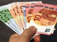 money-10054641920.jpg