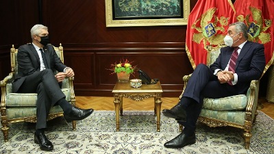 "Treba da zaštitimo sebe tako što ćemo štititi vas" djukanovic---korcok-2.jpg